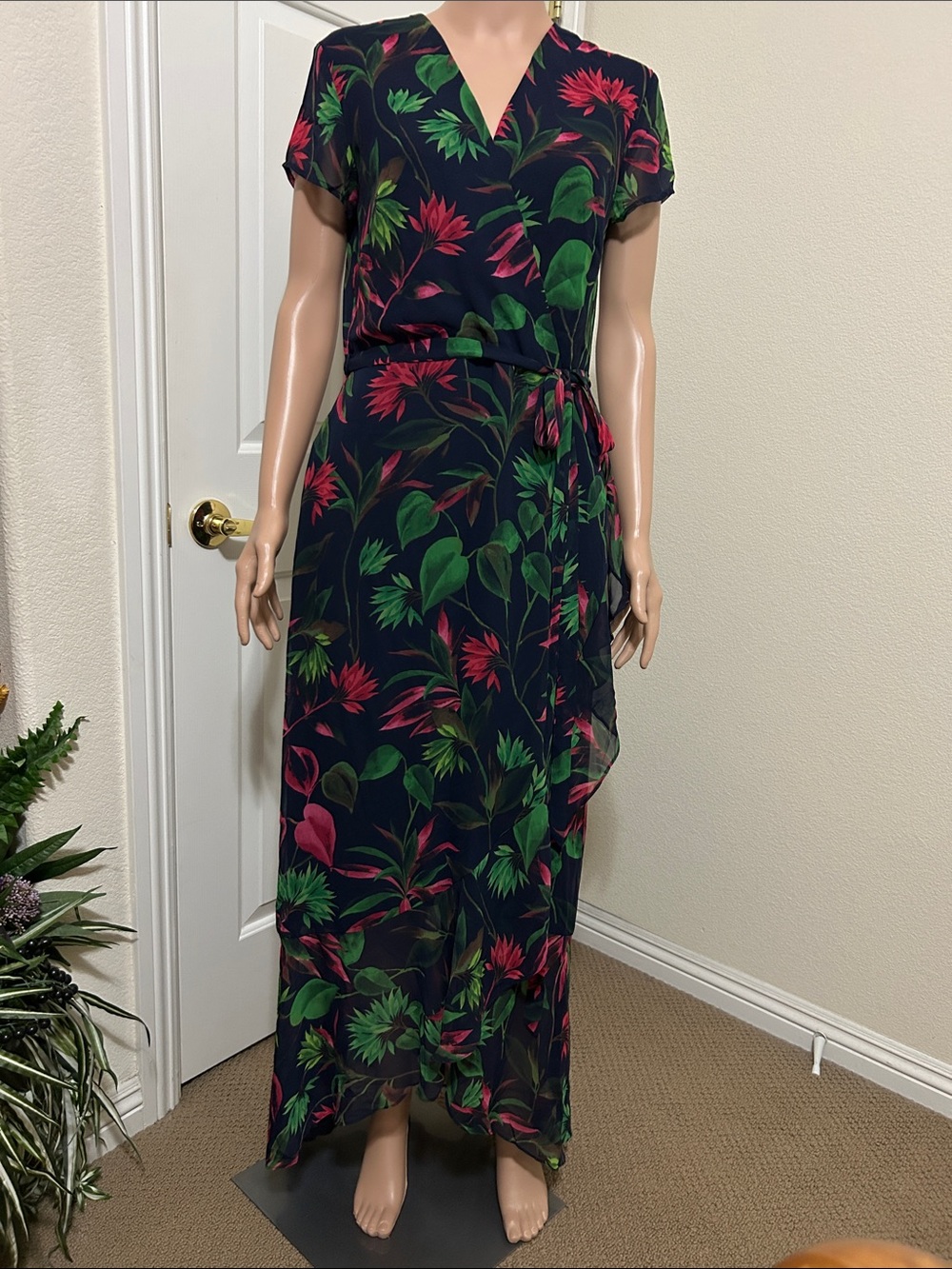 Just…Taylor Floral Wrap Maxi Dress - Navy with Green & Pink. Women’s Size 8.